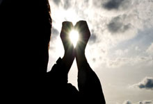 沙特2亿镑合同？维尼修斯：我想留在皇马 希望完成续约.